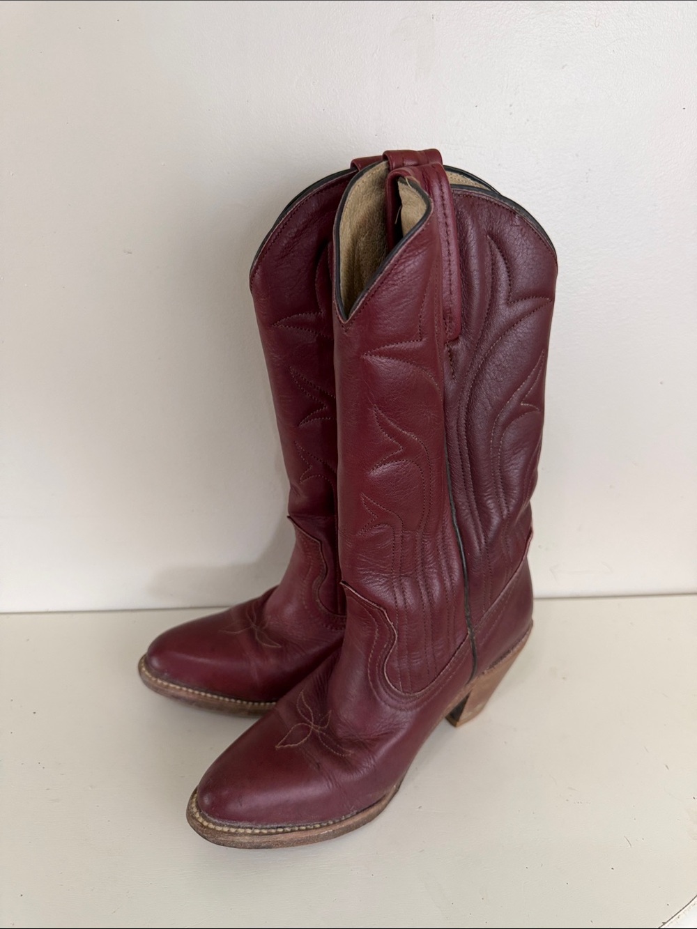 (S- ) Vintage Frye Women's Burgundy Leather Cowboy Boots